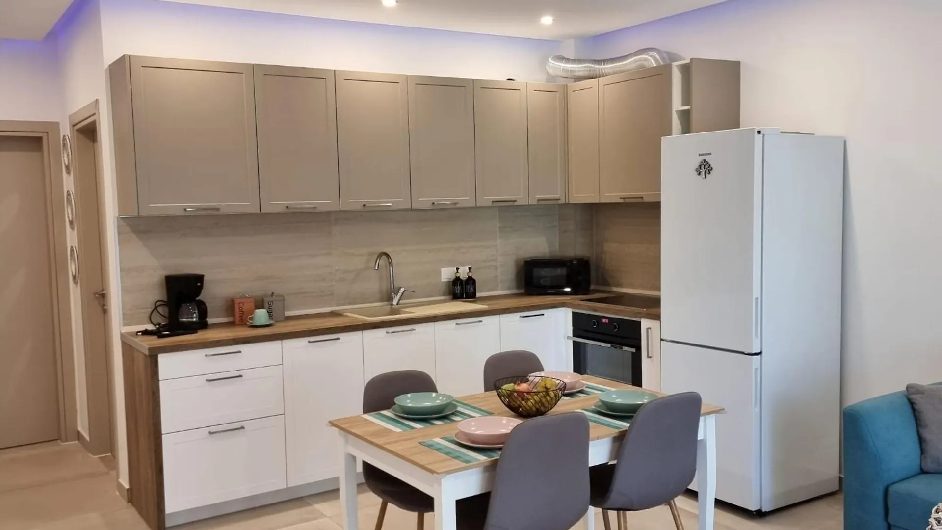 New Luxury Apartment Nea Kallikrateia