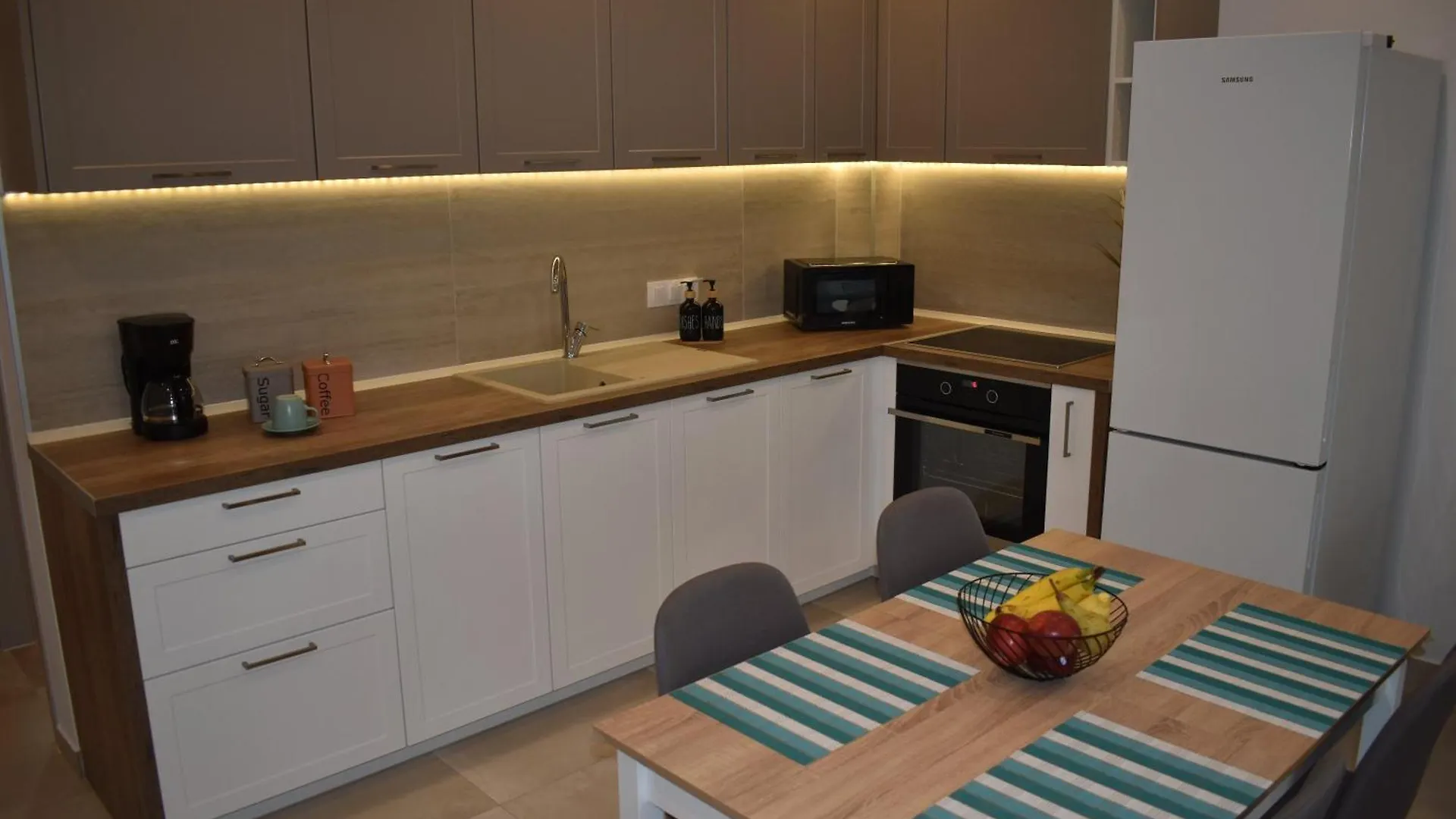 New Luxury Apartment Nea Kallikrateia