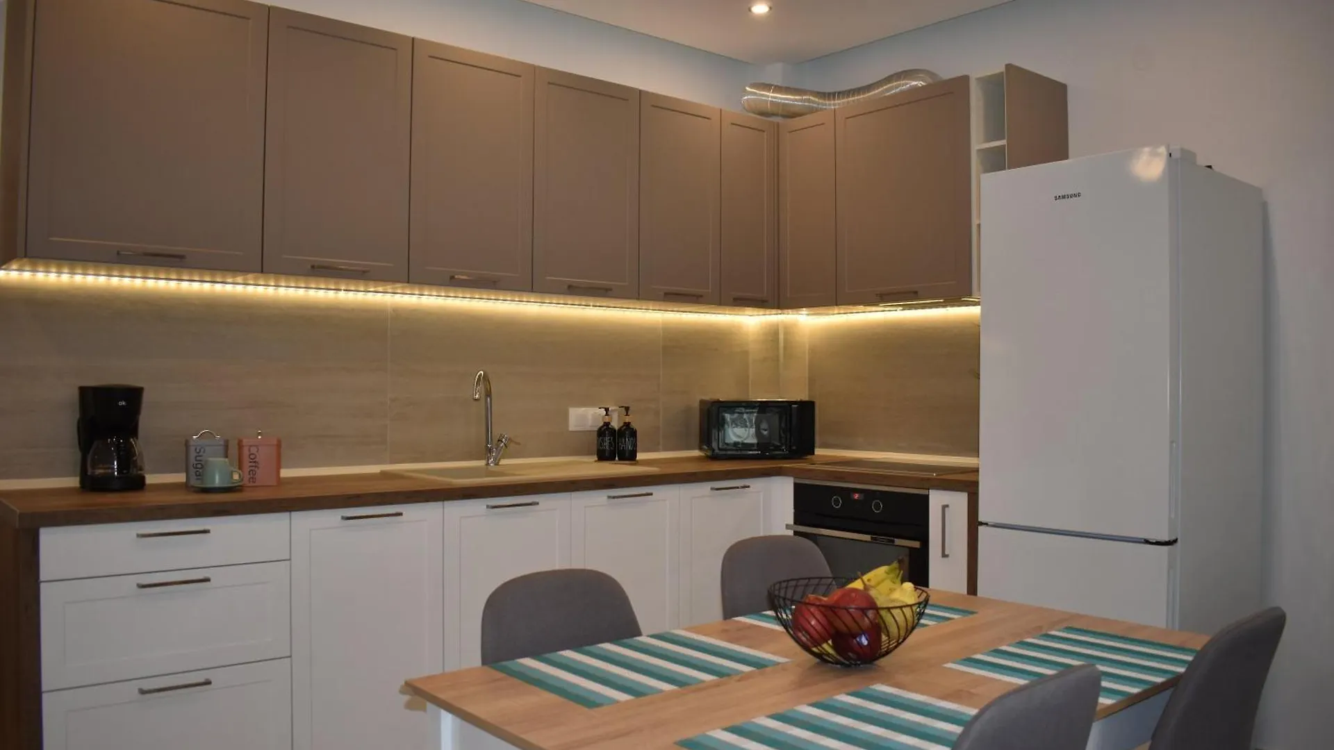New Luxury Apartment Nea Kallikrateia