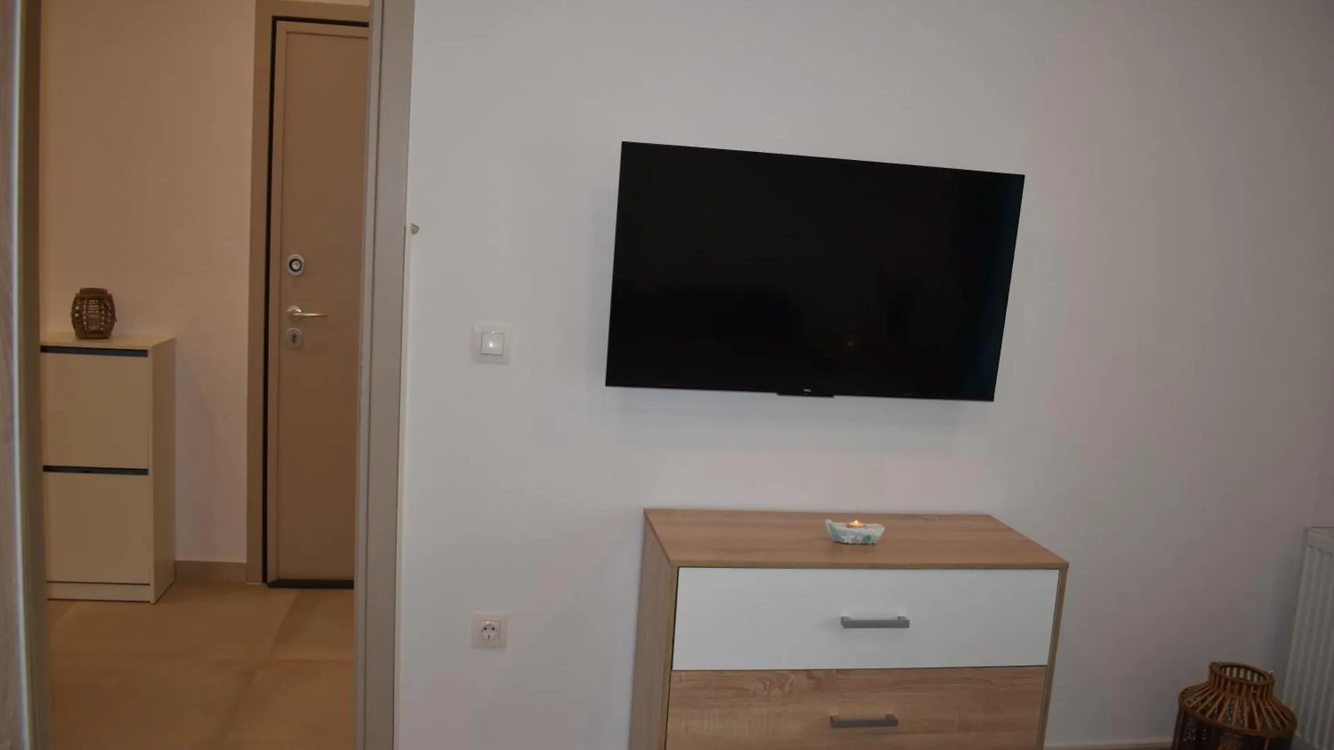 New Luxury Apartment Nea Kallikrateia