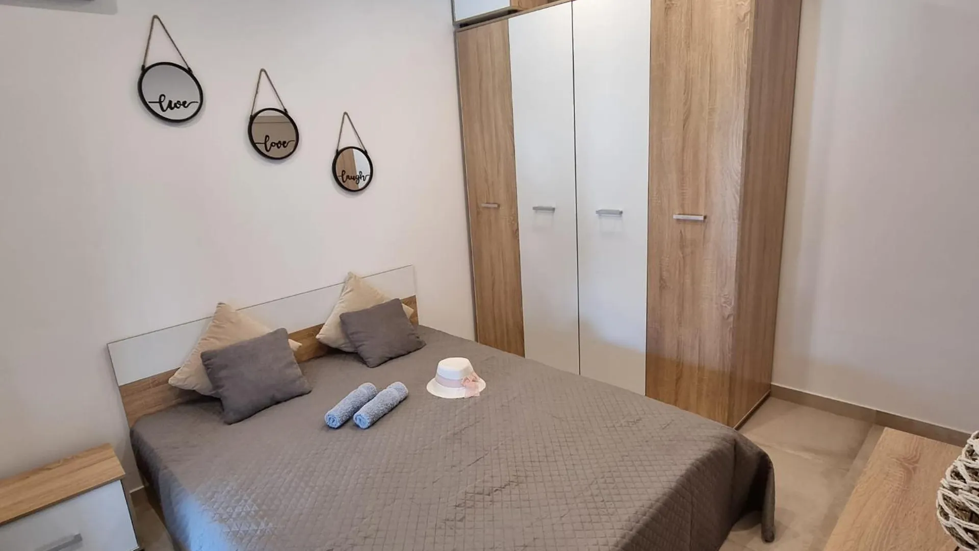 New Luxury Apartment Nea Kallikrateia
